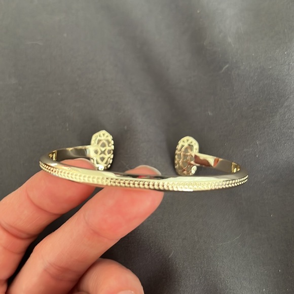 Kendra Scott Cuff Bracelet Elton Pinch Bracelet. With bold Iridescent - Picture 4 of 4